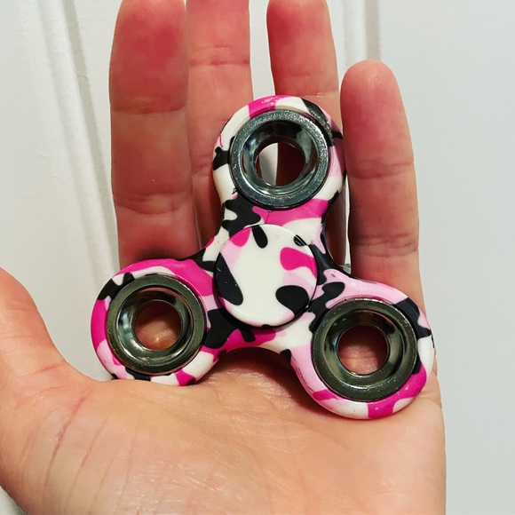 Pink Camo Fidget Hand Spinner NWT - Picture 2 of 5